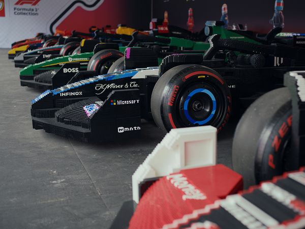 Bricks on Track: Building the LEGO F1 Drivers' Parade - Bricks on Track: Building the LEGO F1 Drivers' Parade