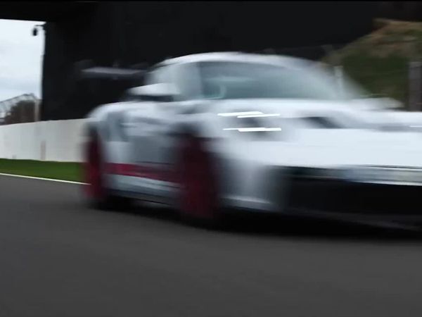 EVO - 992 Porsche 911 GT3 RS Review / McLaren 765LT Lap Test