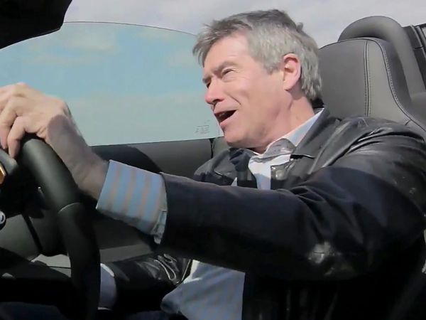 EVO - Jaguar F-Type vs. Porsche 911 / Morgan Plus 8 vs. BMW R nineT / Collecting the Pagani Zonda