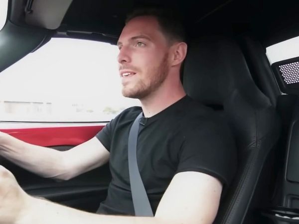 EVO - Porsche 959 Test Drive / Toyota GT86 vs. Mazda MX-5 Deadly Rivals