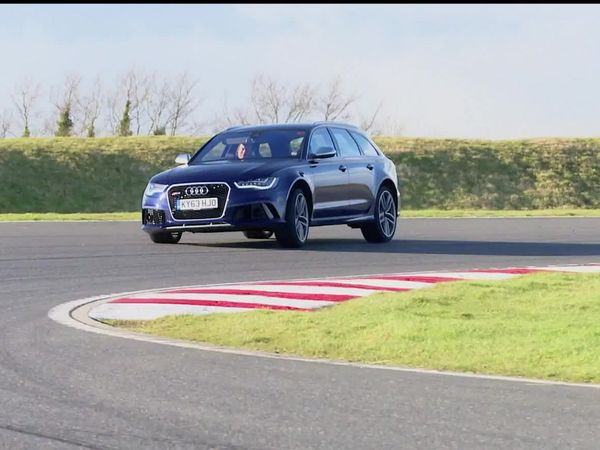 EVO - 200 mph in a Bentley Continental GT Speed and Audi RS 6 Avant vs. Vauxhall VXR8