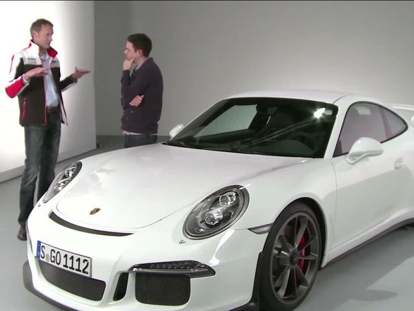 EVO - Inside Look at Porsche 991 GT3 / How Shell V-Power Improves the Performance of Your Car