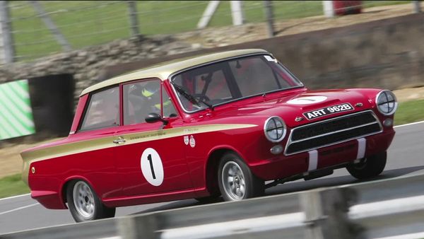EVO - New Ferrari 296 Speciale / Racing a Lotus Cortina