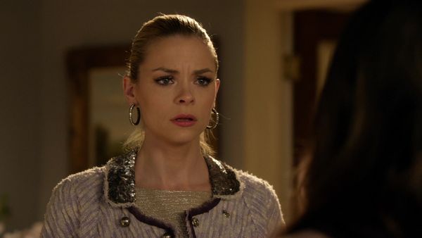Hart Of Dixie - Bachelorettes & Bullets