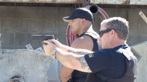 Fugitivos de la ley: Los Ángeles - Episodio 8