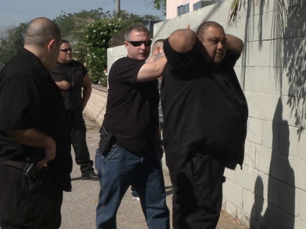 Fugitivos de la ley: Los Ángeles - Episodio 16