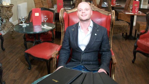 Dinner Date - Robert from London