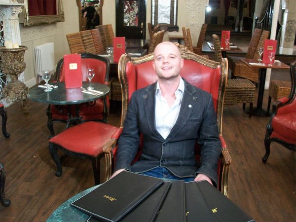 Dinner Date - Robert from London