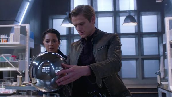 MacGyver - UFO & Area 51