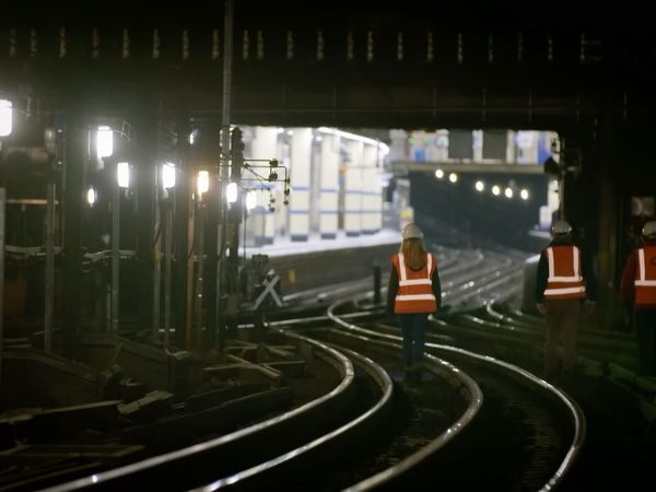Secrets Of The London Underground - St Mary's / Aldgate East / Oxford Circus