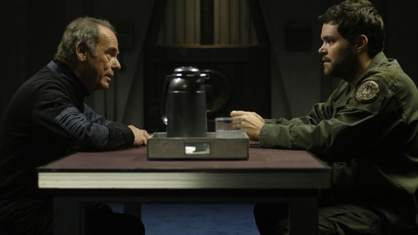 Battlestar Galactica - Lay Down Your Burdens, Part 1