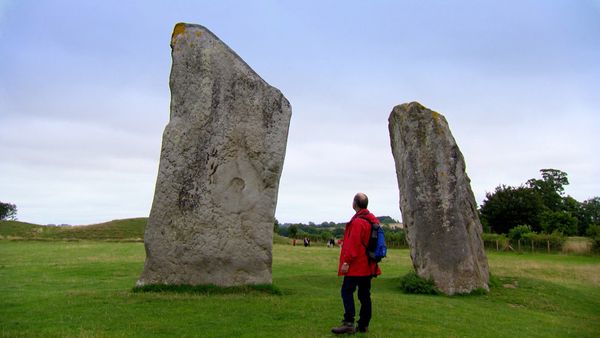 Walking Through History - The Path To Stonehenge