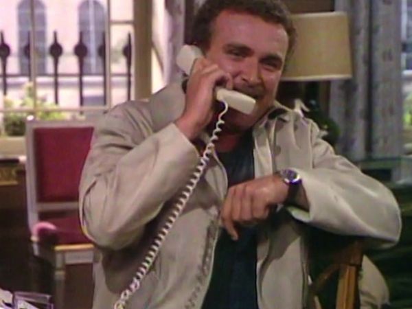Two's Company - Dorothy's Electrician