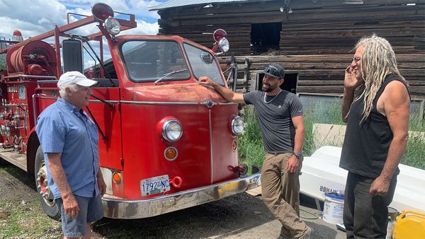 Rust Valley Restorers - Hot Digitty Dog
