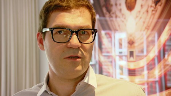 Building the Dream - Woking, Surrey: Jason and Philippa
