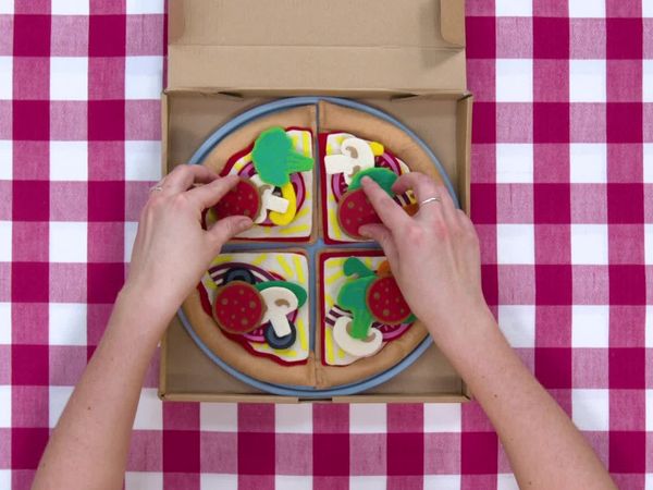 Caitie's Classroom - Yummy Yummy Pizza