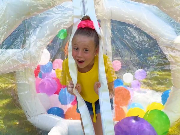 Like Nastya - Nastya’s Fun-Filled Days: Good Behavior, Family Time, and a Vlog in Prague