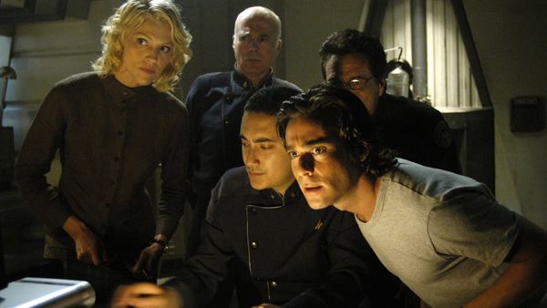 Battlestar Galactica - 6 Degrees of Separation