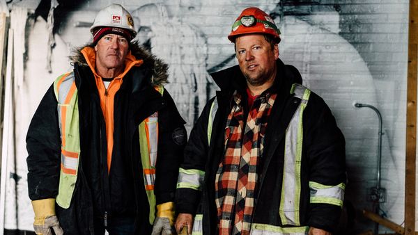 Salvage Kings - Simpson Building