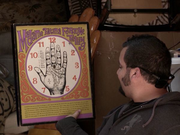 Storage Hunters - Naughty Hands & Crazy Pants