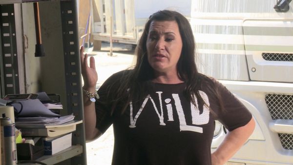 Storage Hunters - Stormy Waters