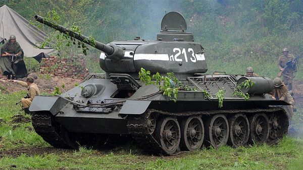 Iconic Combat Machines - T34 Chaika
