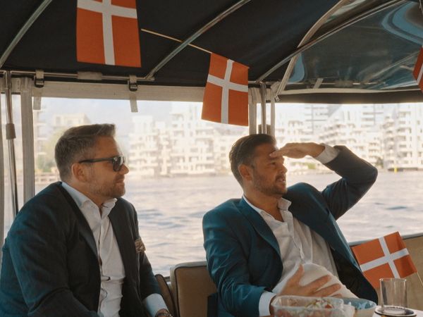 Luksusmæglerne på Havnefronten - Episode 102