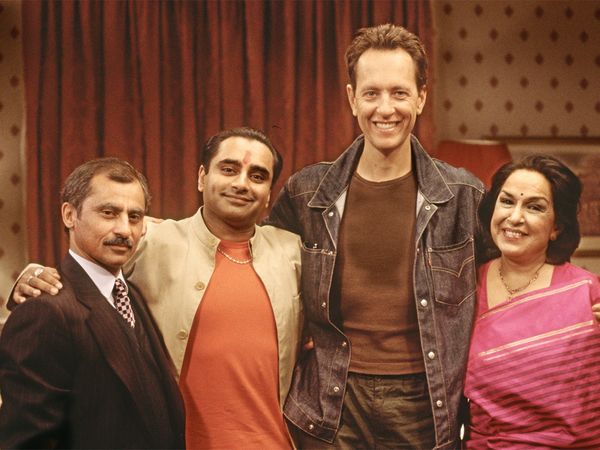 The Kumars at No. 42 - XMAS SPECIAL 2001: Gary Linekar, Claire Sweeney & Mel B