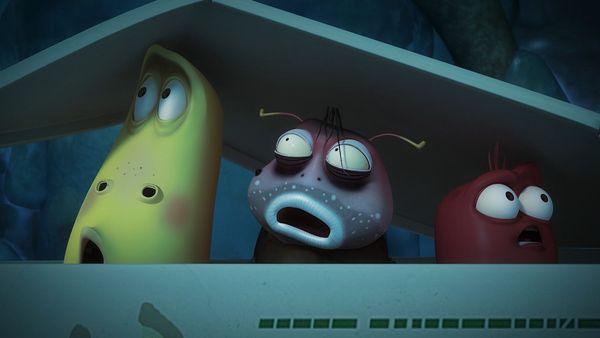 Larva - Fridge Freezers and Robot Squeezers: The Ultimate House Guest Mess!