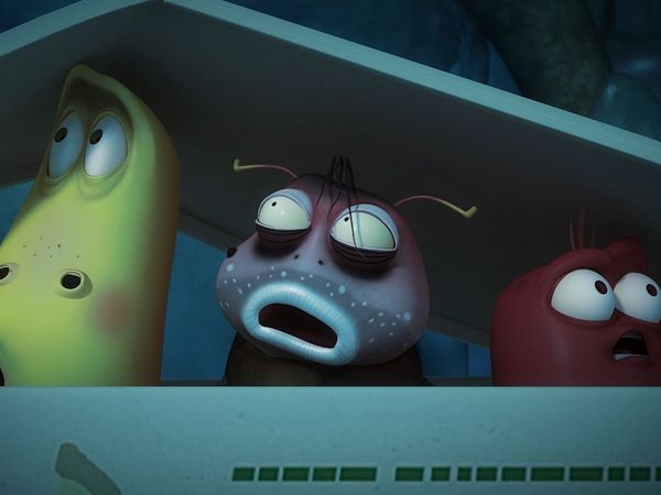 Larva - Fridge Freezers and Robot Squeezers: The Ultimate House Guest Mess!