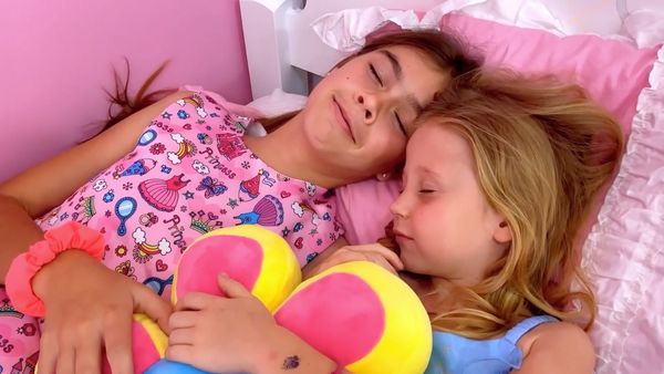 Like Nastya - Nastya’s Wholesome Adventures: Superheroes, Life Lessons, and Homemade Treats
