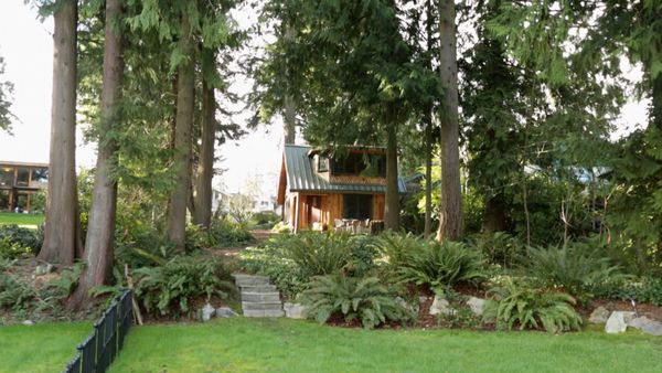 Tiny House Hunting - Episode 306