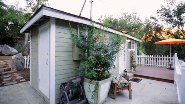 Tiny House Hunting - Episode 307