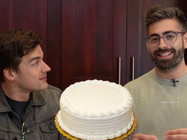 Food Theory - Prime Cake / The Truth About Costco