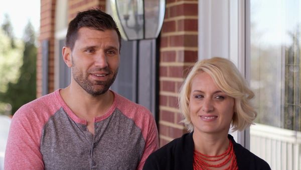 Tiny House Hunting - Episode 402