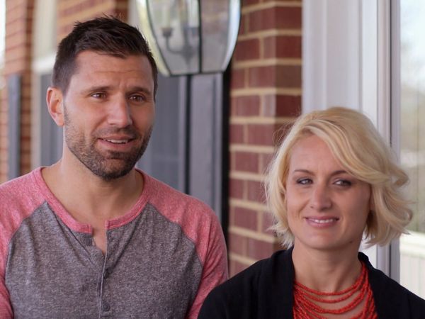 Tiny House Hunting - Episode 402