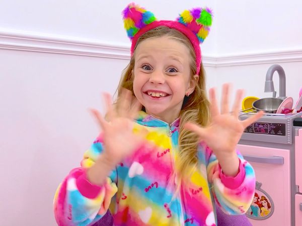 Like Nastya - Nastya's Colorful Adventures: BFF Stories, Celebrations, and Life Lessons