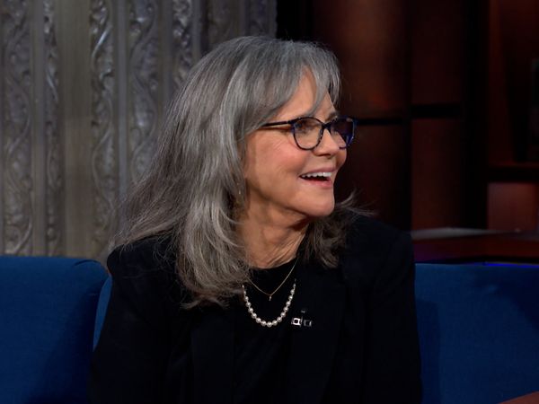 The Late Show with Stephen Colbert - 5/6/26 (Sally Field, Chris Stapleton, Evie McGee Colbert)