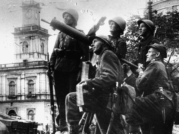 Inside Japan's War - For the Sake of the Country