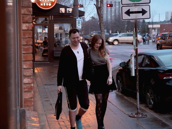 Queen of the Oil Patch - De compras