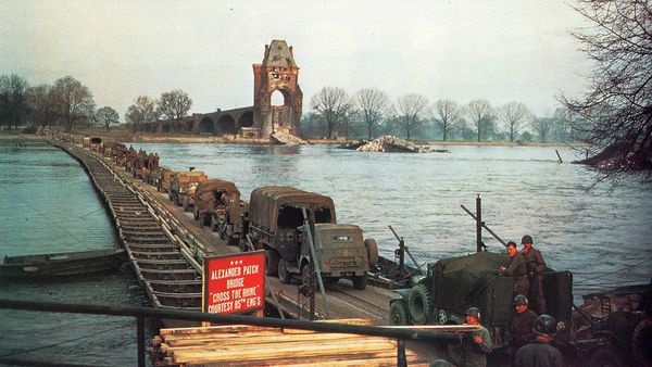 Countdown to Surrender - The Last 100 Days - Germany in Ruins