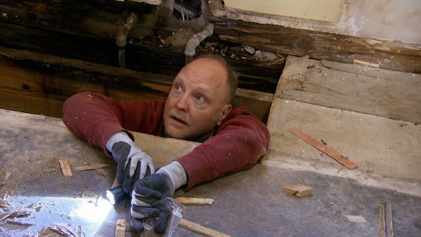 Zombie House Flipping - Episode 411