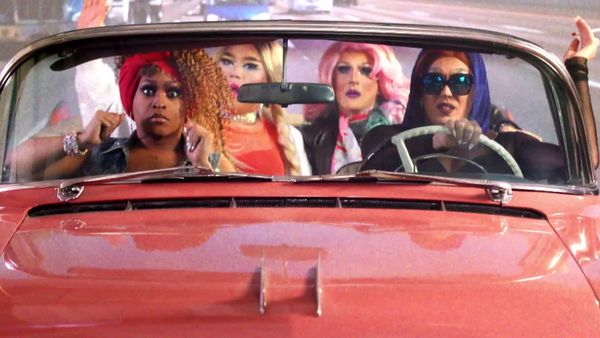 Shade: Queens of NYC - Chicas de viaje