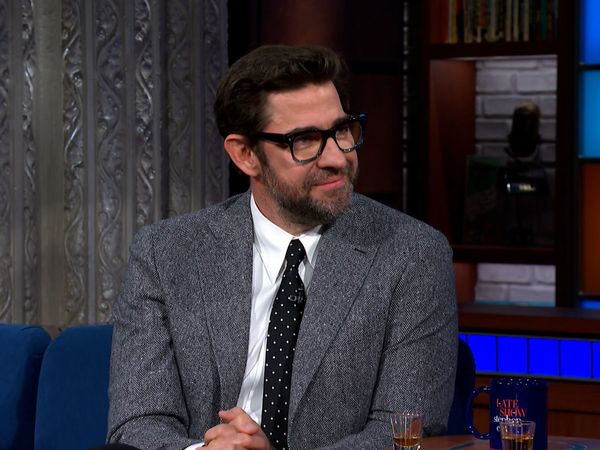 The Late Show with Stephen Colbert - 5/7/26 (John Krasinski, Jenny Slate, Liam Neeson, John Oliver, Isa Briones)