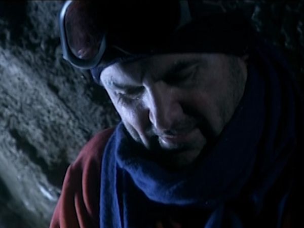 Sobrevivi - Sobrevivente de uma caverna de gelo