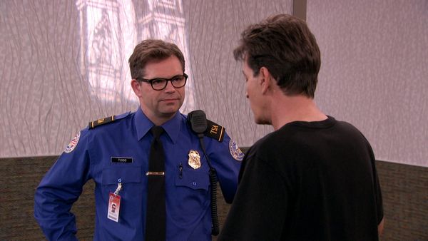Terapia con Charlie - Charlie y el sexo en el aeropuerto