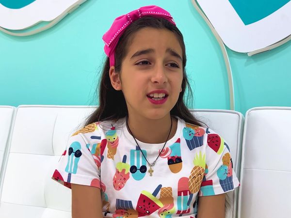 Like Nastya - Nastya Makes a Summer Video & Learns Safety