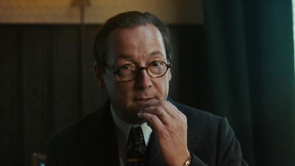 Babylon Berlin (Dubbed) - Episode 02