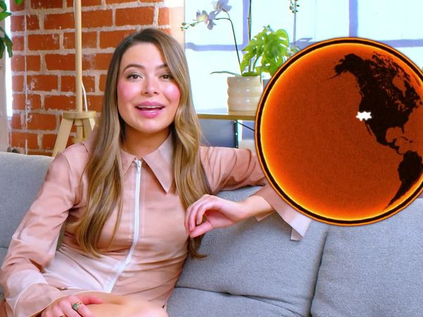 Mission Unstoppable with Miranda Cosgrove - Creating Catastrophies, Creeping Rocks, And Cute Snake.