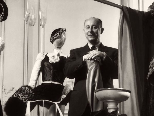Discovering Fashion - Dior